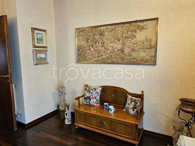 Villa Bifamiliare in affitto a Verona via Trieste, arredato, terrazzo, riscaldamento autonomo TrovaCasa
