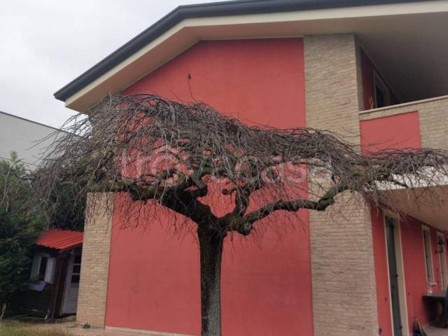 Villa Bifamiliare in affitto ad Albignasego, giardino, terrazzo, nuova costruzione TrovaCasa