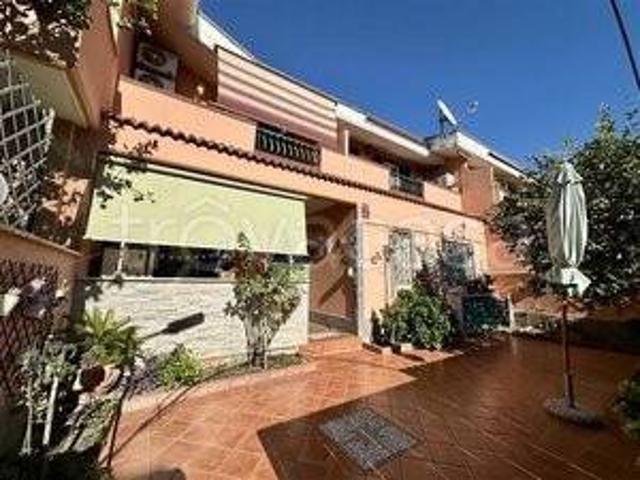 Villa Bifamiliare in affitto ad Anzio via dei Lecci, arredato, giardino privato, zona residenziale TrovaCasa