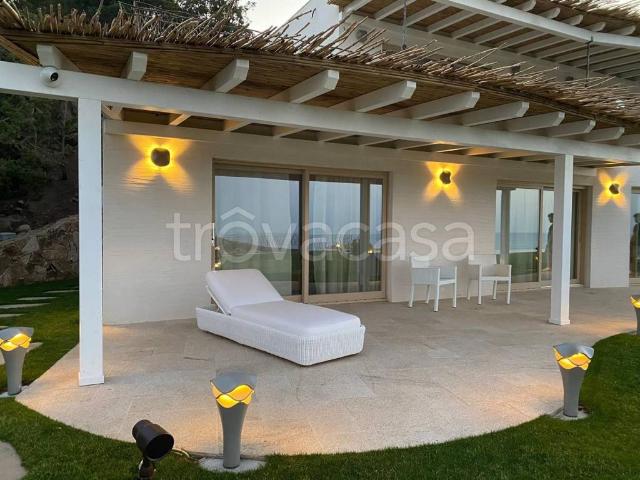 Villa bifamiliare in affitto ad Arzachena