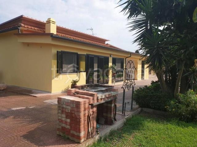 Villa Bifamiliare in in affitto da privato a Terracina migliara 58 II, giardino, posto auto, da privato TrovaCasa
