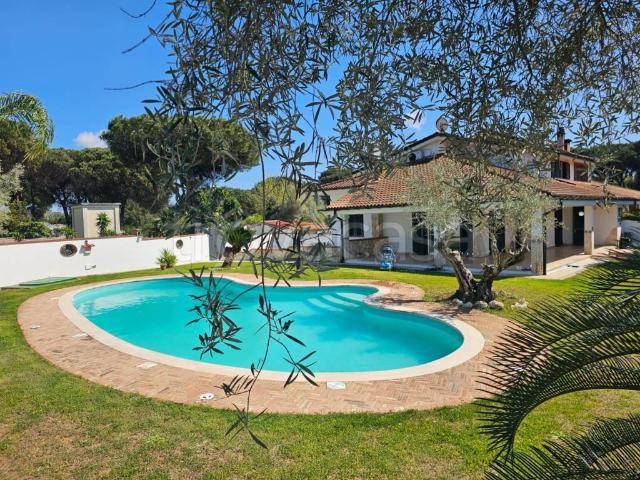 Villa Bifamiliare in in affitto da privato a Terracina strada Migliara 58, 226, giardino, posto auto, box TrovaCasa