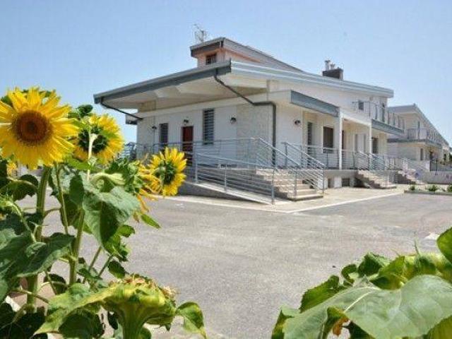 Villa Bifamiliare in in affitto da privato a Foggia via del Mare, snc, giardino, box, da privato TrovaCasa