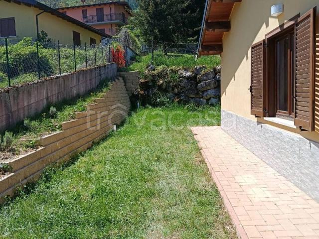Villa Bifamiliare in in affitto da privato a Leonessa via delle Fonti, giardino privato, da privato, caminetto TrovaCasa