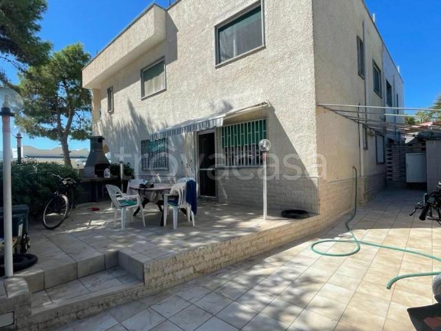 Villa Bifamiliare in in affitto da privato a Manduria via dei Lillà, 17, da privato, quadrupla esposizione TrovaCasa