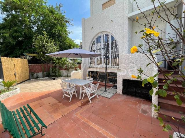 Villa Bifamiliare in in affitto da privato a Santa Marinella via degli Scipioni, 5C, arredato, giardino privato, box TrovaCasa