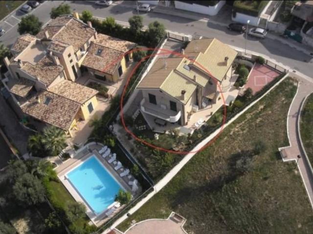Villa Bifamiliare in in affitto da privato a San Benedetto del Tronto via Niccolò Copernico, 21, da privato, zona residenziale, panoramica TrovaCasa
