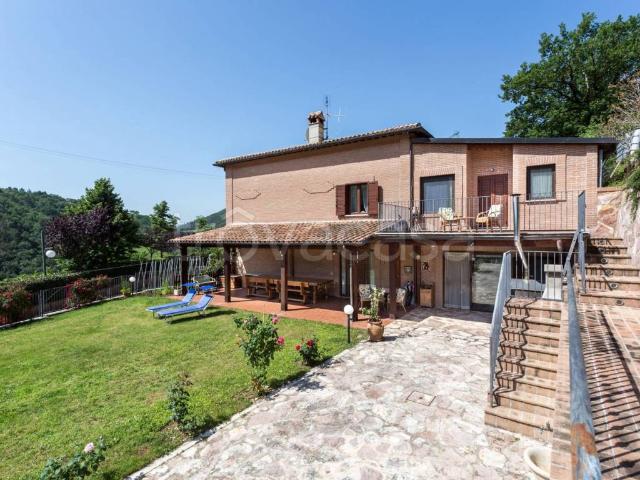 Villa Bifamiliare in in affitto da privato a Spoleto frazione Strettura, 70, giardino, da privato, lavatrice TrovaCasa