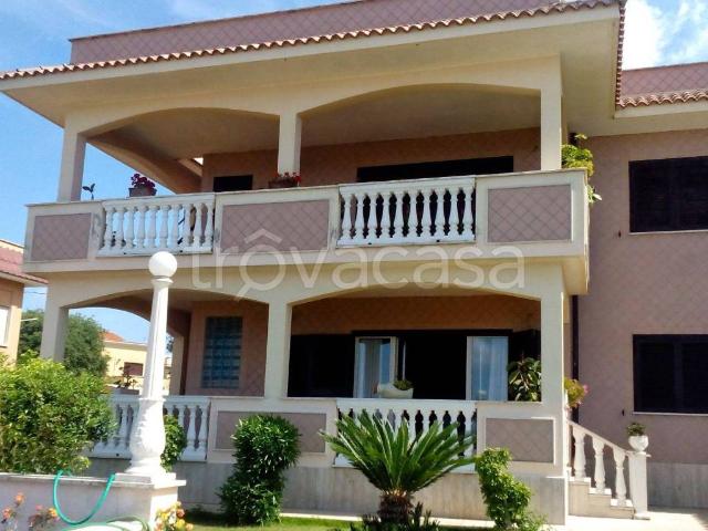 Villa Bifamiliare in in affitto da privato ad Anzio lungomare Enea, 130, giardino, box, terrazzo TrovaCasa