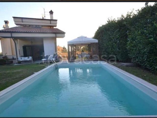 Villa Bifamiliare in in affitto da privato ad Albano Laziale via Olivella, 171, arredato, giardino, da privato TrovaCasa