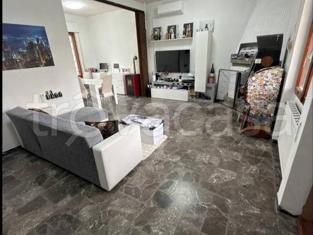 Villa Bifamiliare in in affitto da privato ad Ardea lungomare Tor San Lorenzo, 50, giardino, da privato, caminetto TrovaCasa