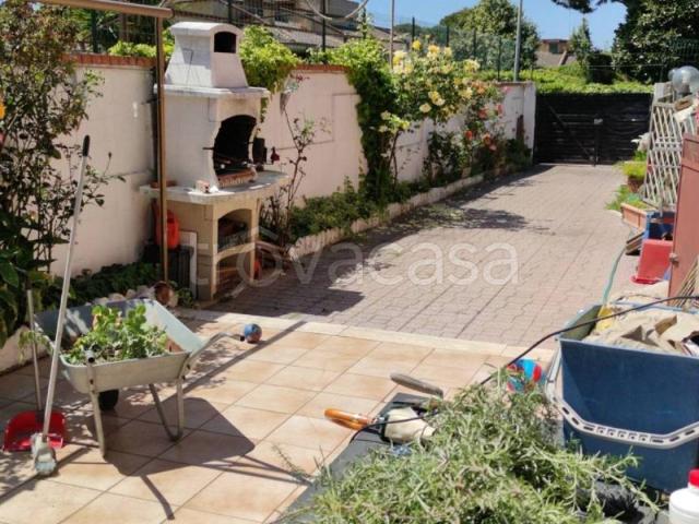 Villa Bifamiliare in in affitto da privato ad Ardea via Dragone, giardino, da privato TrovaCasa