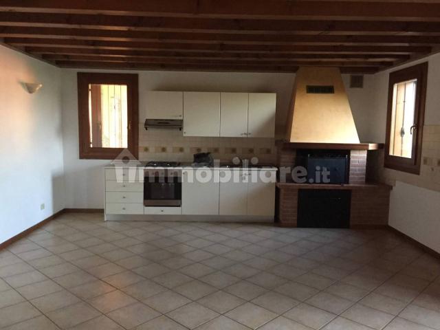 Villa bifamiliare, ottimo stato, 170 m², Saviabona, Vicenza