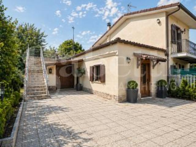 Villa bifamiliare Paliano. Rif.: Cod. rif 3136649VRG