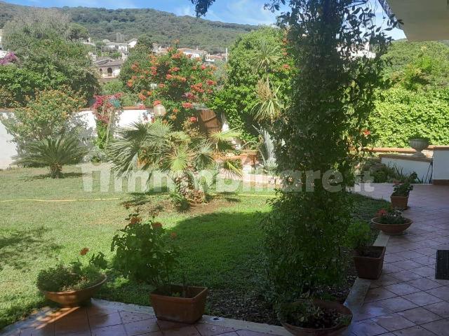 Villa bifamiliare piazzale Alcide De Gasperi, Centro, San Felice Circeo