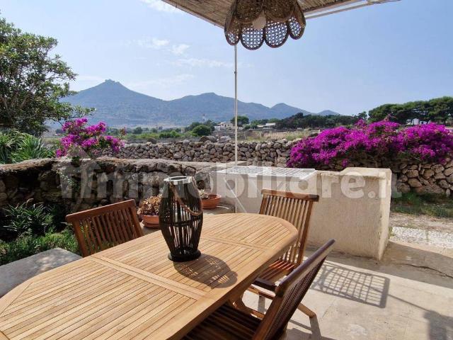 Villa bifamiliare Strada Punta Marsala 26, Favignana