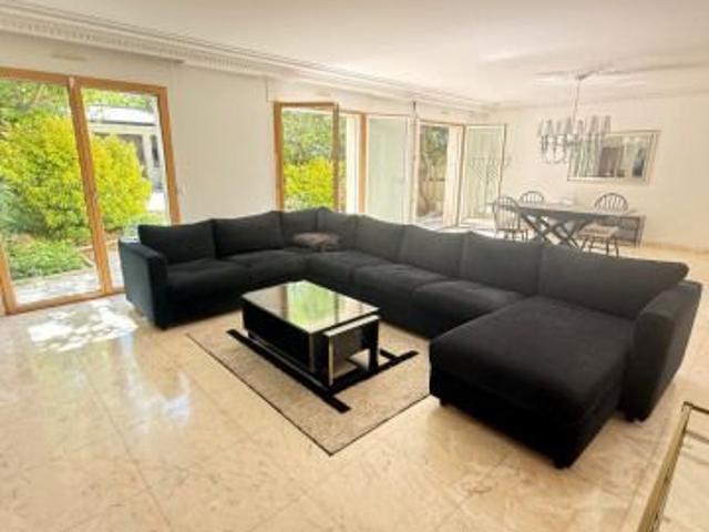 Villa • Buzenval