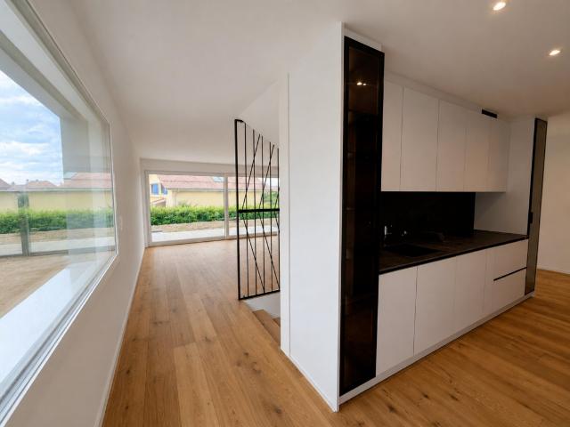 Villa C – Doppelhaushälfte Eckvilla Minergie mit Garten