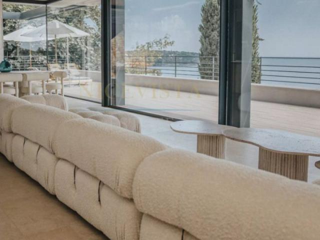 Villa • Cabbe Saint Roman
