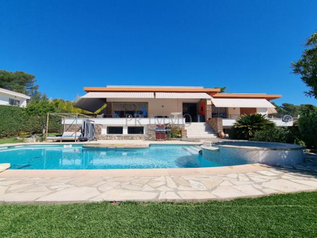VILLA CALIFORNIENNE BOULOURIS
