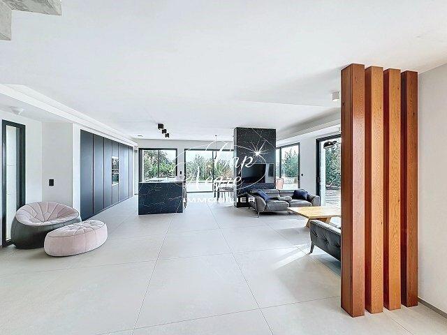 VILLA CALIFORNIENNE DE 180M² VUE MER & COLLINES À VENDRE À CAVAL