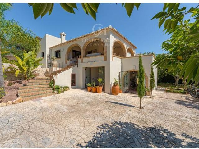 VILLA CASA TERRA · ENCANTADORA VILLA REFORMADA EN VENTA EN TOSALET, JÁVEA COSTA BLANCA