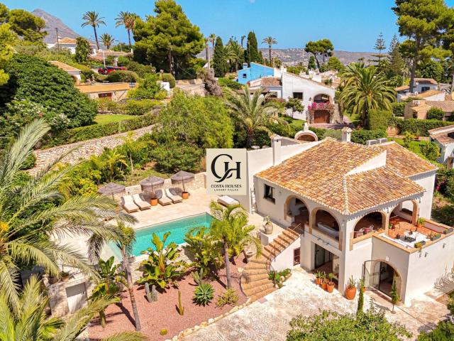 VILLA CASA TERRA · ENCANTADORA VILLA REFORMADA EN VENTA EN TOSALET, JÁVEA COSTA BLANCA
