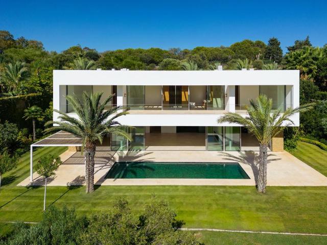 Villa, Casares 713m² Casares