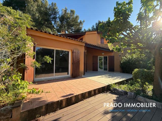 villa cassis t5 très belle villa t5 de 202.63 m2.