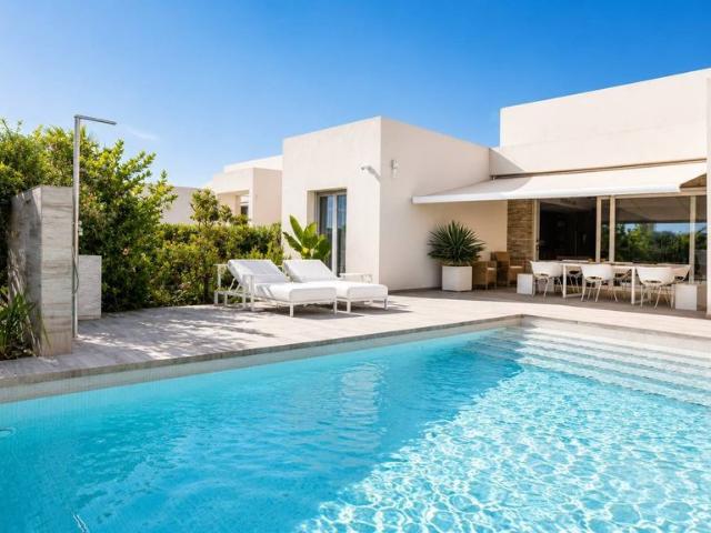 Villa / Chalet de 105 m2 en venta en Algorfa, Comunidad Valenciana