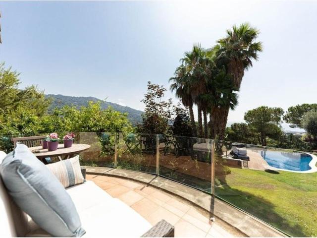 Villa / Chalet de 1019 m2 en venta en Teià, España