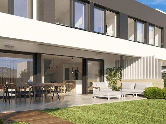 Exclusiva Villa / Chalet de 125 m2 en venta en Estepona, Andalucía