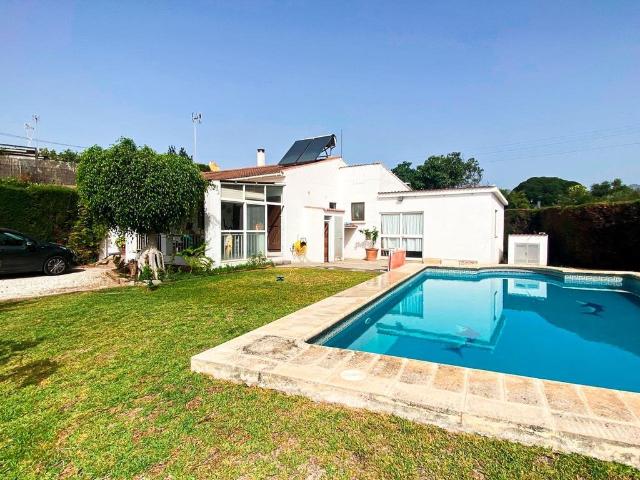 Villa / Chalet de 139 m2 en venta en Estepona, Andalucía