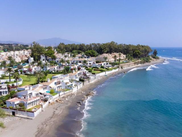 Villa / Chalet de 130 m2 en venta en Estepona, España