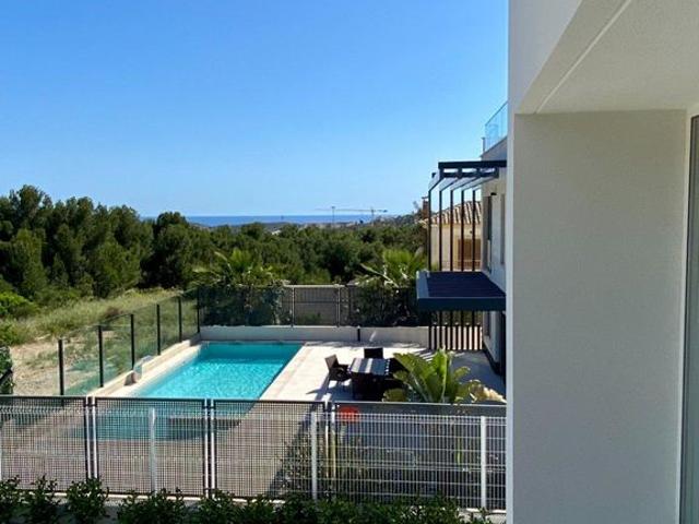 Villa / Chalet de 131 m2 en venta en Finestrat, España