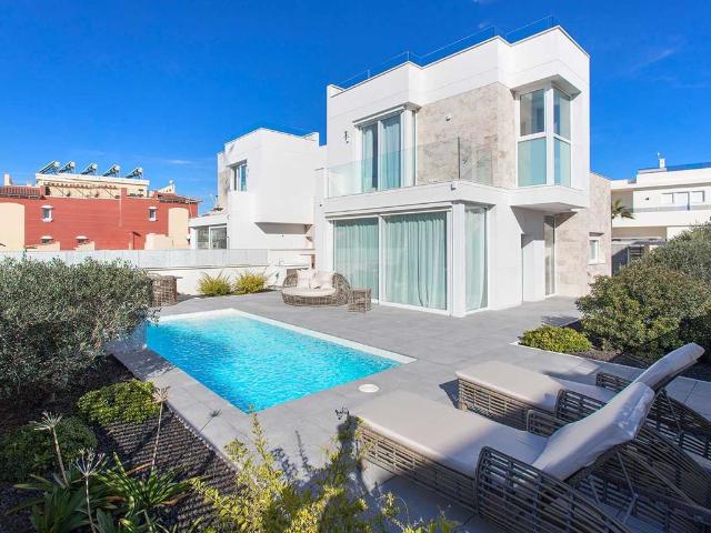 Villa / Chalet de 144 m2 en venta en Torrevieja, Comunidad Valenciana