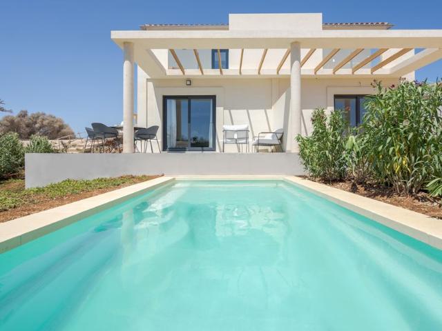 Villa / Chalet de 150 m2 en venta en Carrer de Castellot, Cala Romantica, Provincia de Islas Baleares, Baleares