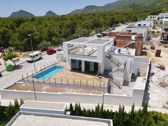 Villa / Chalet de 150 m2 en venta en Polop, Comunidad Valenciana