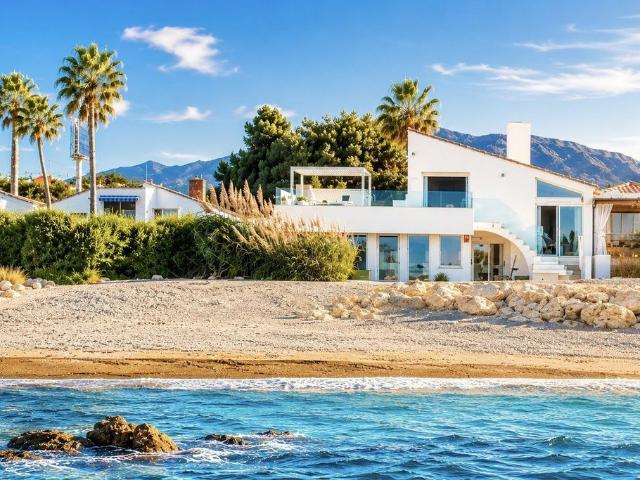 Villa / Chalet de 168 m2 en venta en Estepona, España