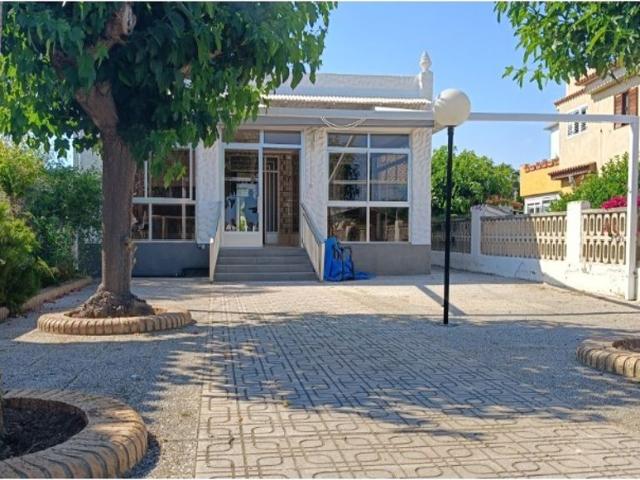 Villa / Chalet de 170 m2 en venta en Burriana, Comunidad Valenciana