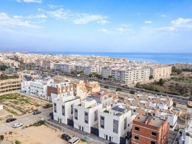 Villa / Chalet de 171 m2 en venta en Guardamar del Segura, España