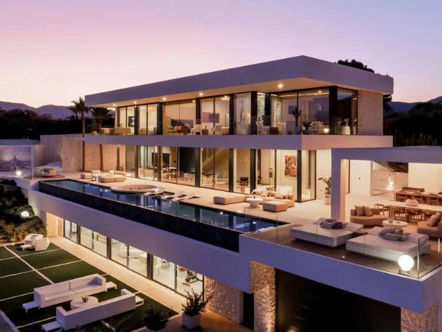 Villa / Chalet de 1847 m2 en venta en Marbella, España