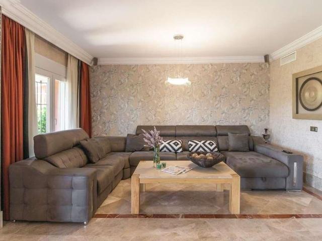 Villa / Chalet de 180 m2 en venta en Marbella, Andalucía