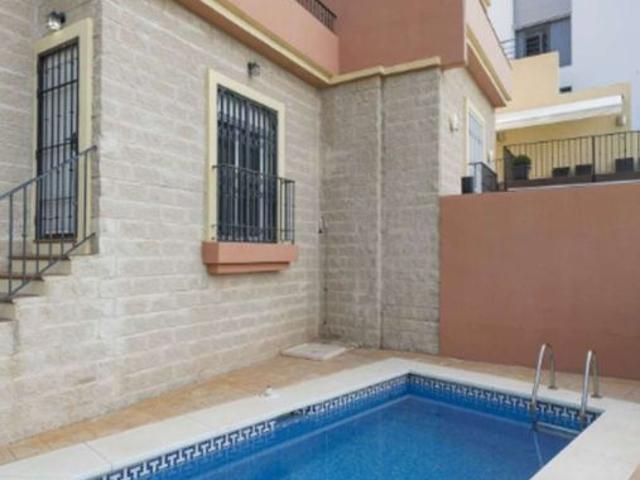 Villa / Chalet de 193 m2 en venta en Fuengirola, España