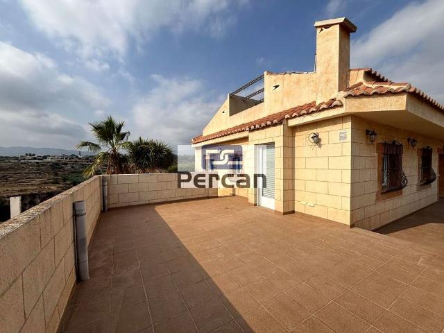 Villa / Chalet de 204 m2 en alquiler en Busot, España