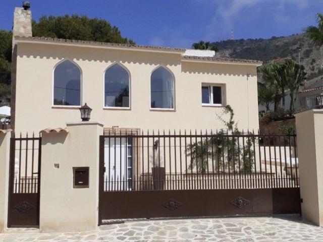 Villa / Chalet de 200 m2 en venta en L'Albir, España