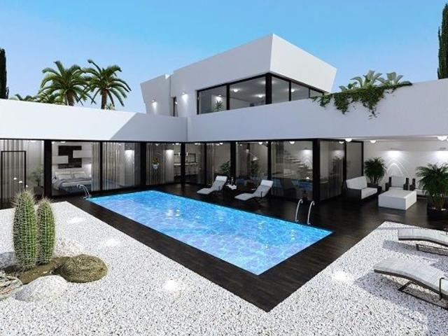 Villa / Chalet de 200 m2 en venta en Vera, Andalucía