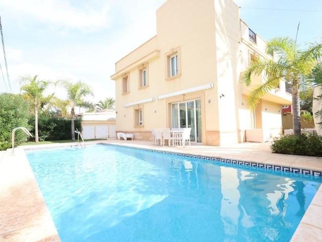 Villa / Chalet de 222 m2 en venta en Cabo Roig, Comunidad Valenciana