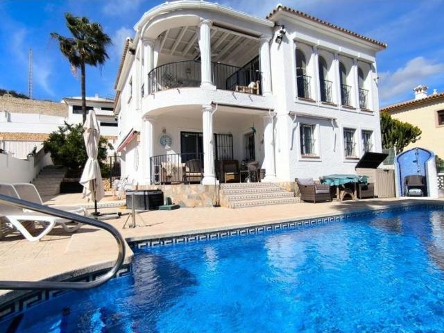 Villa / Chalet de 230 m2 en venta en la Nucia, España