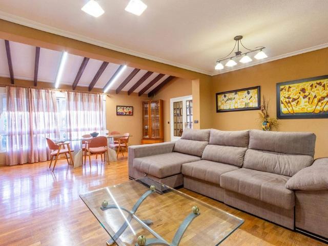 Villa / Chalet de 230 m2 en venta en Torrevieja, Comunidad Valenciana